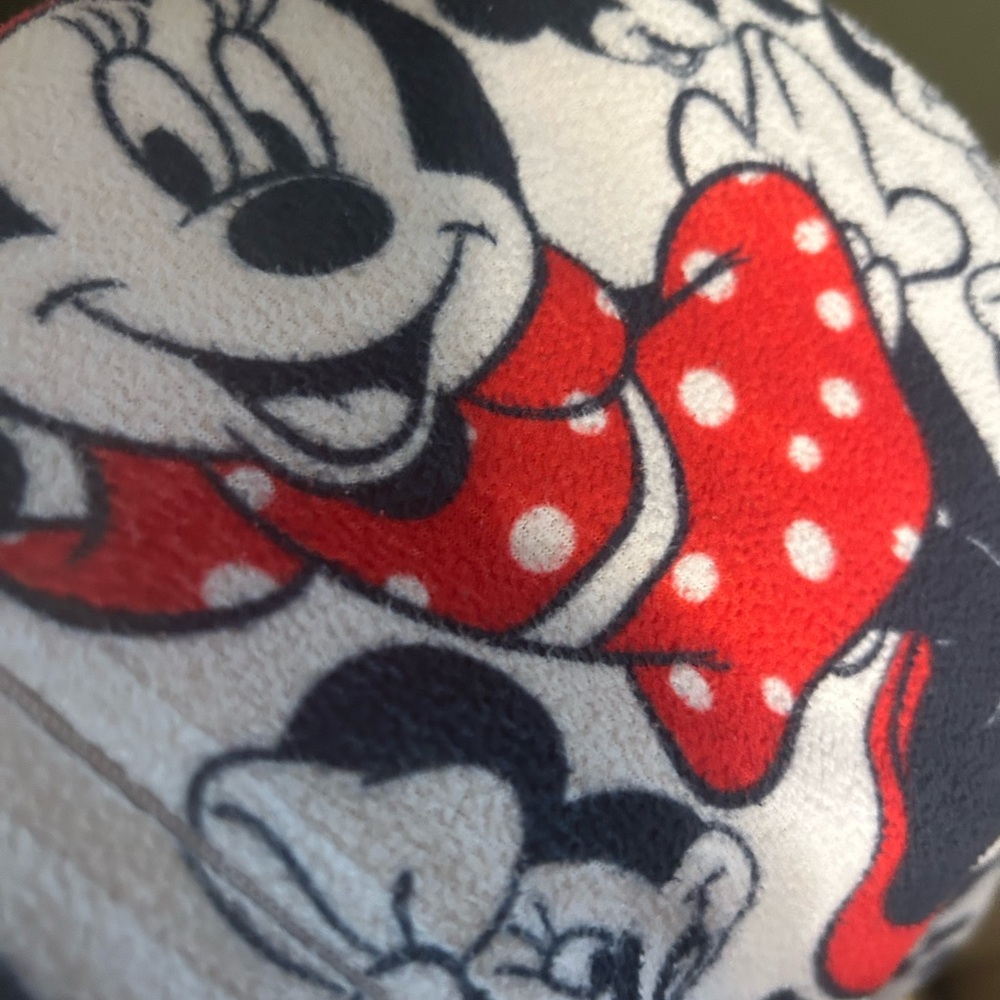 Minnie Mouse sleeper - Picture 2 of 2